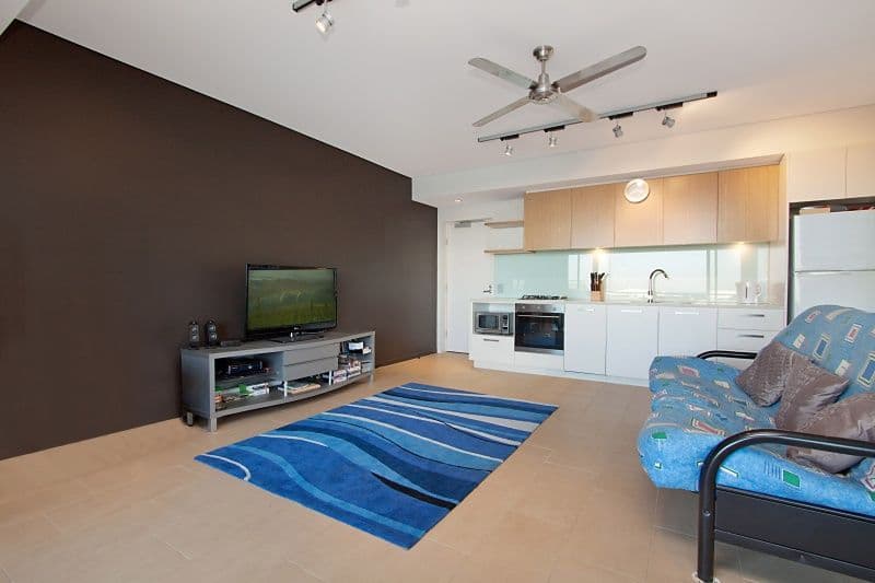 19 Kitchener Drive, DARWIN NT 0800, Darwin City - Thumbnail 3