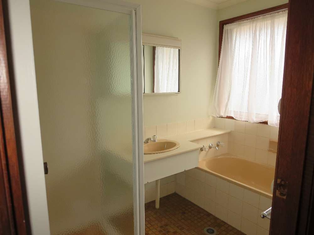 13 Tabletop Court, THURGOONA NSW 2640, Thurgoona - Thumbnail 4