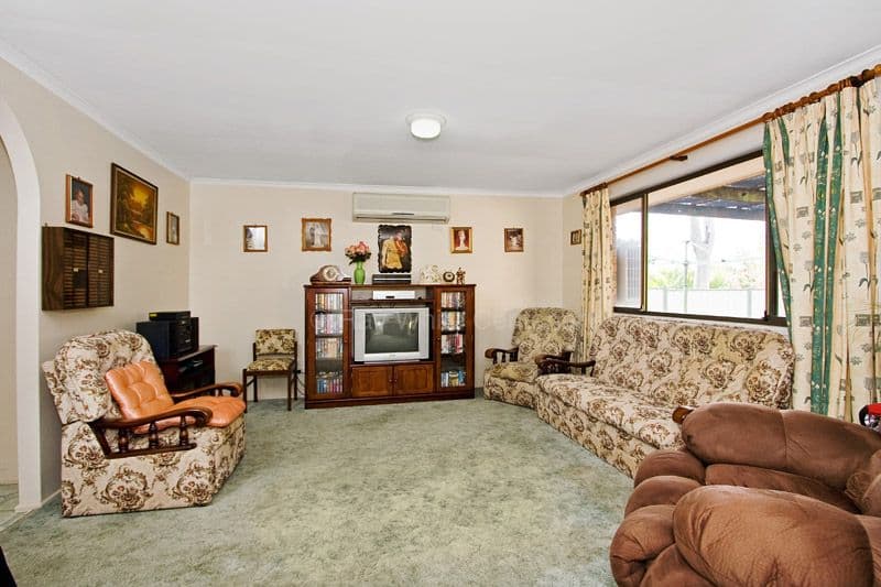91 Hazelton Street, RIVERHILLS QLD 4074, Riverhills - Thumbnail 2