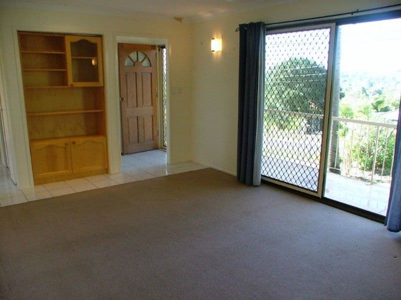 24 Knightsbridge Crescent, ROCHEDALE SOUTH QLD 4123, Rochedale South - Thumbnail 3
