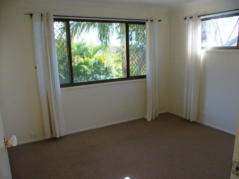 24 Knightsbridge Crescent, ROCHEDALE SOUTH QLD 4123, Rochedale South - Thumbnail 6