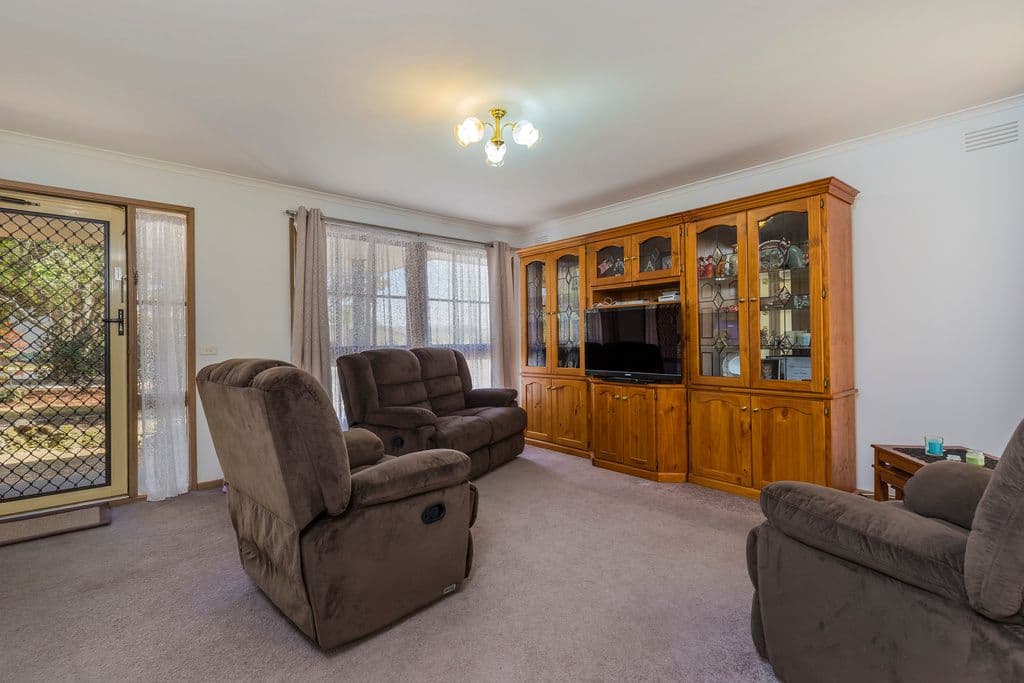 10 Timbarra Court, Grovedale VIC 3216, Grovedale - Thumbnail 2