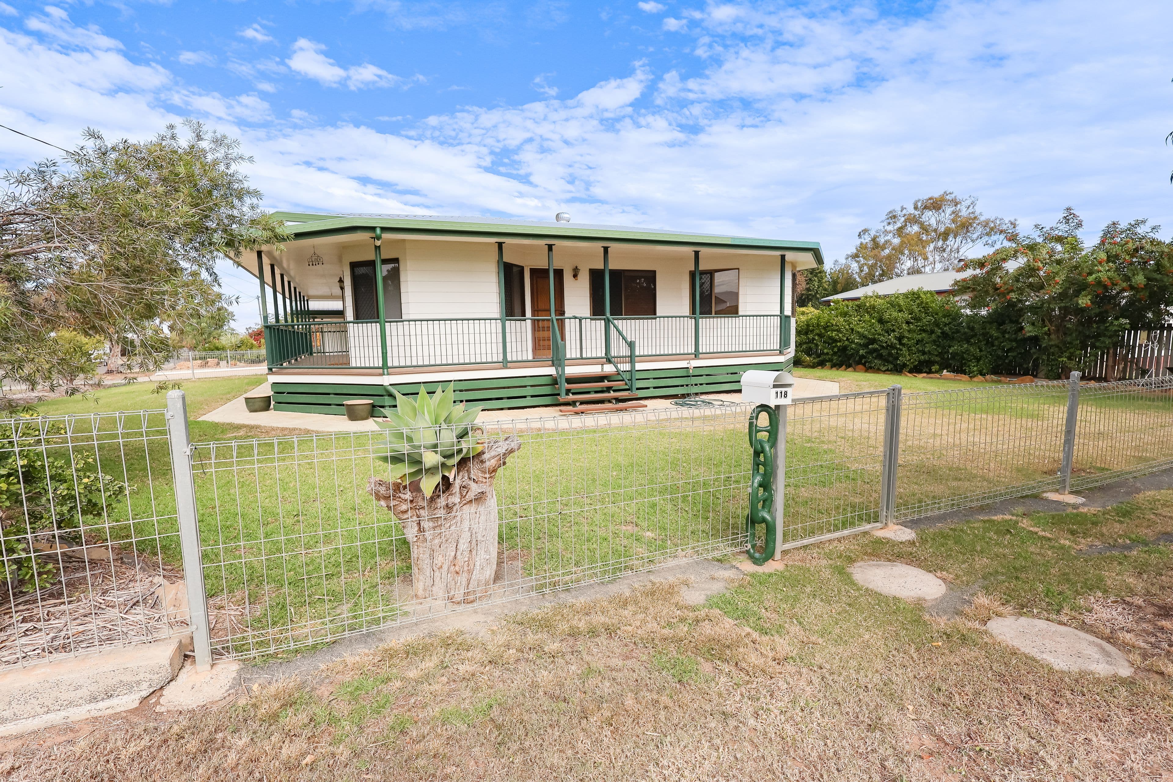 118 Bowen Street, Roma QLD 4455, Roma - Thumbnail 2
