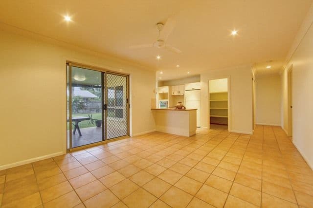 86 Eleventh Avenue, RAILWAY ESTATE QLD 4810, Railway Estate - Thumbnail 5