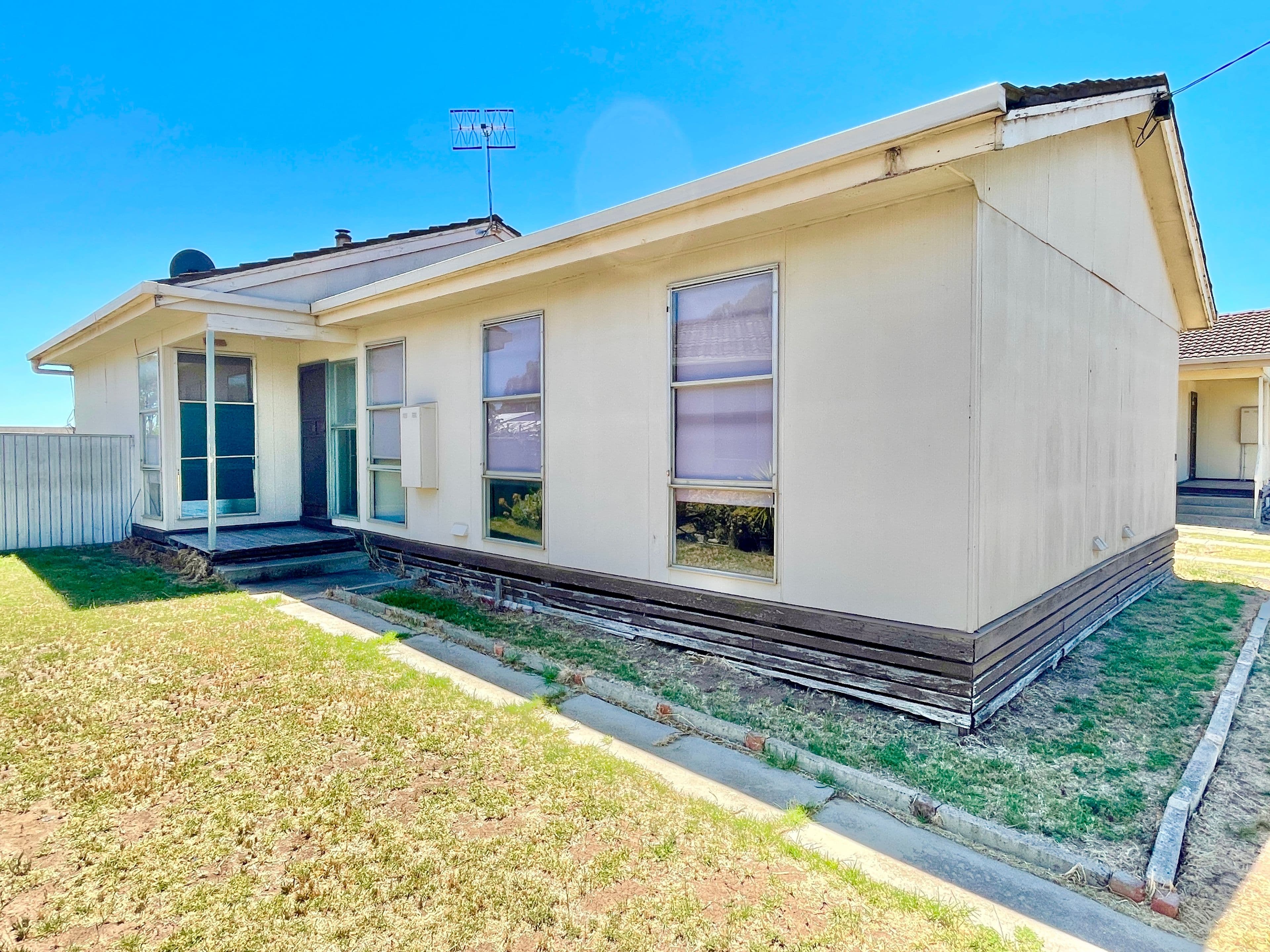 18 Belcher Street, Nhill VIC 3418, Nhill - Image 1