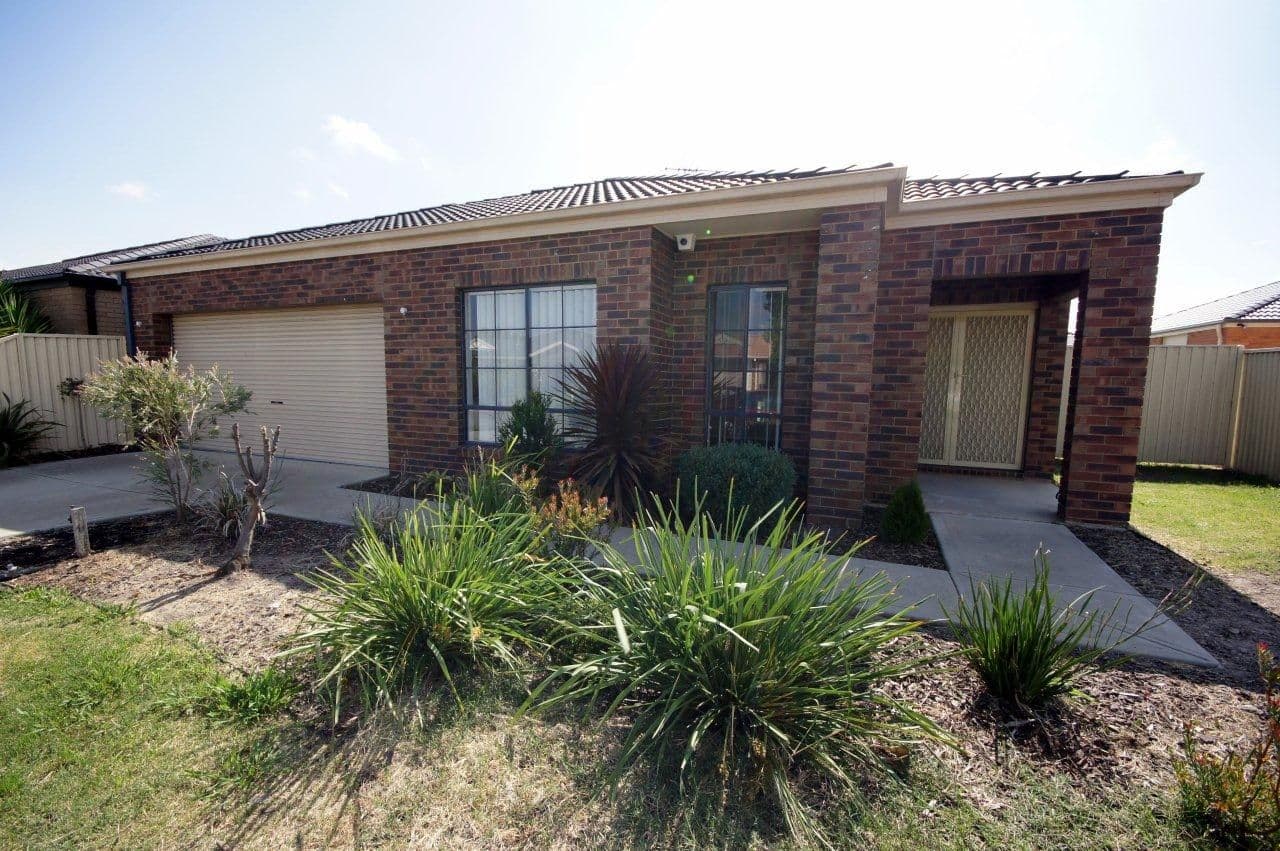 4  Lobelia Street, PAKENHAM VIC 3810, Pakenham - Image 1
