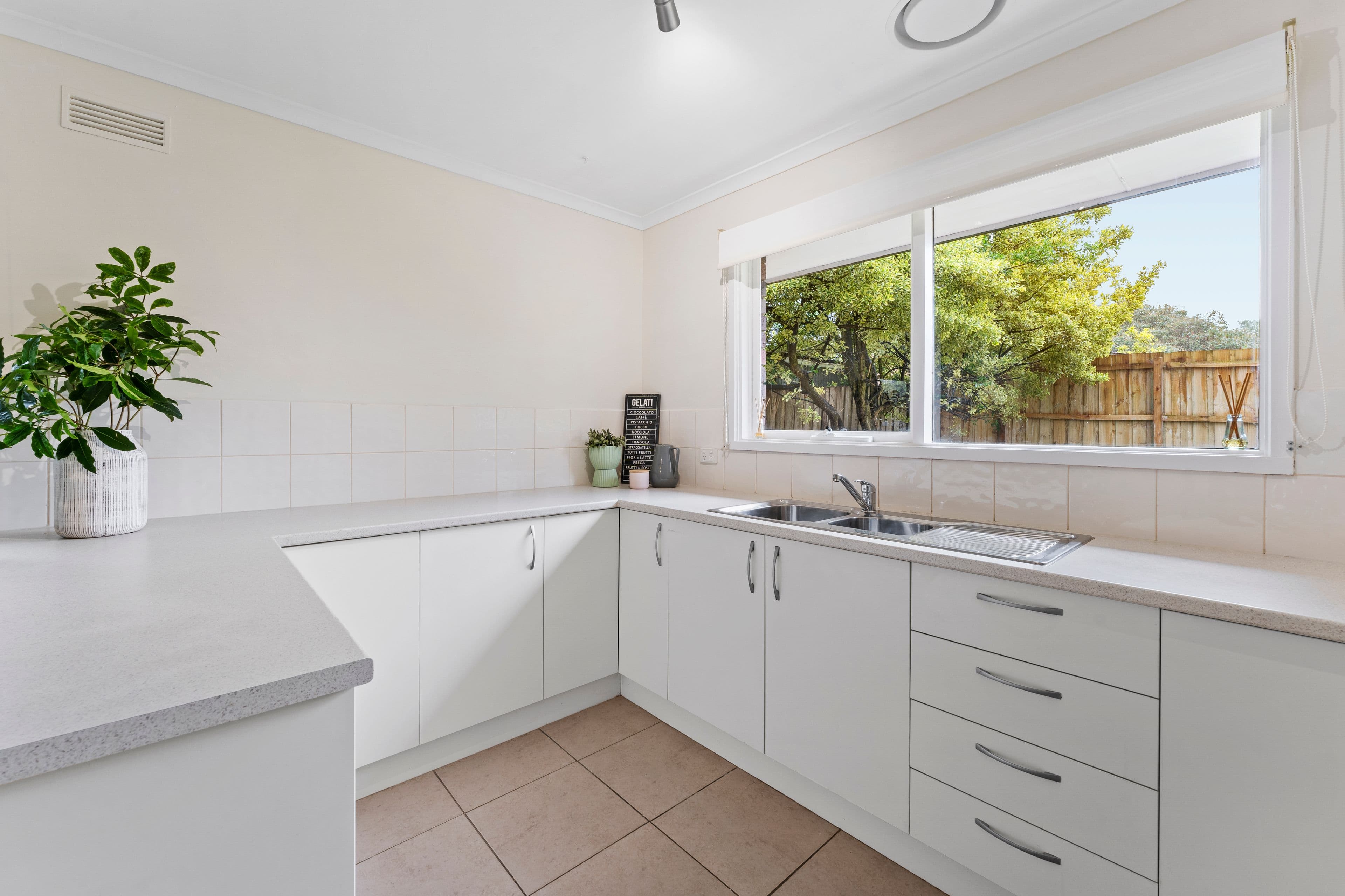 47 Democrat Drive, The Basin VIC 3154, The Basin - Thumbnail 3