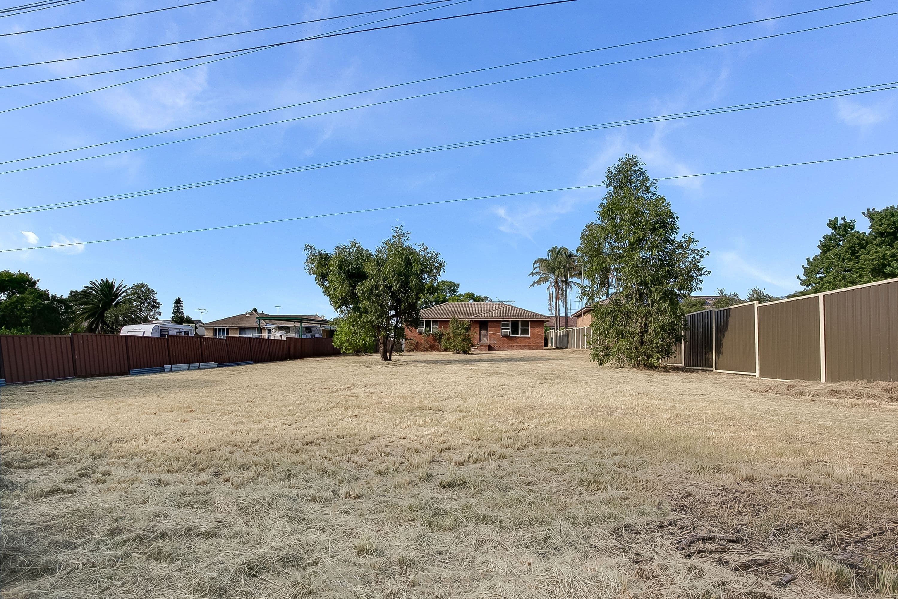 27 Little Street, Cambridge Park - Thumbnail 2