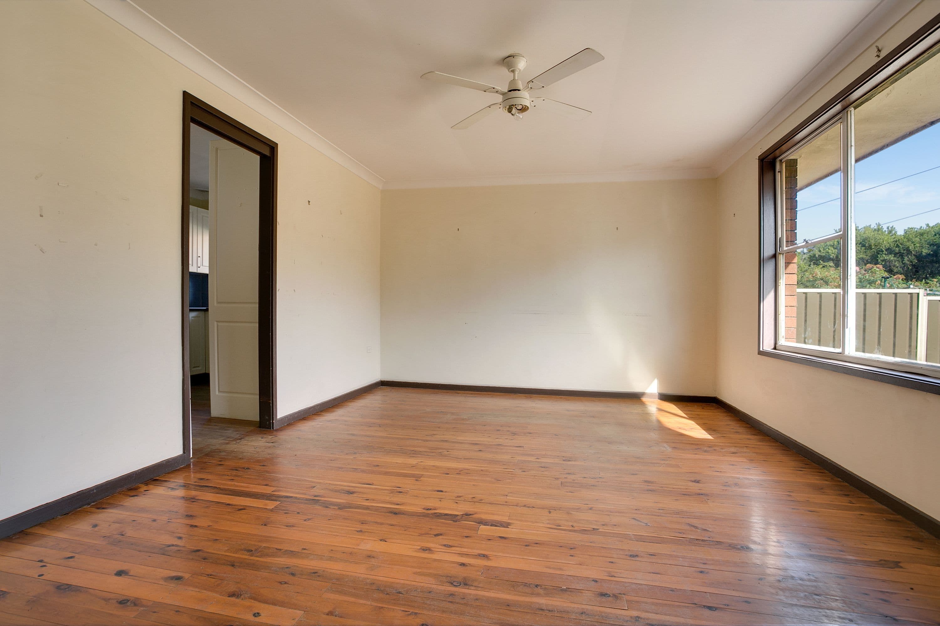 27 Little Street, Cambridge Park - Thumbnail 4