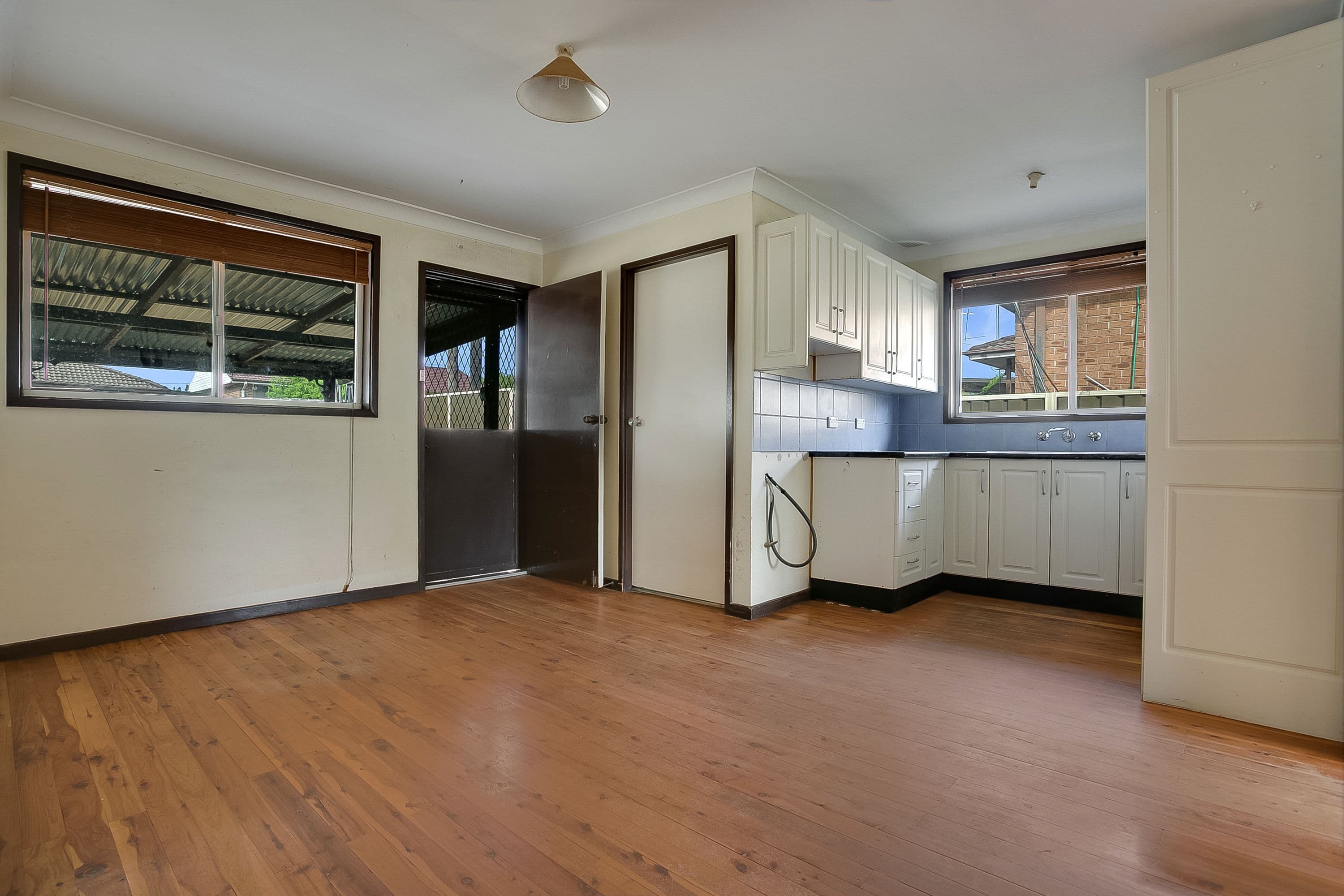 27 Little Street, Cambridge Park - Thumbnail 5