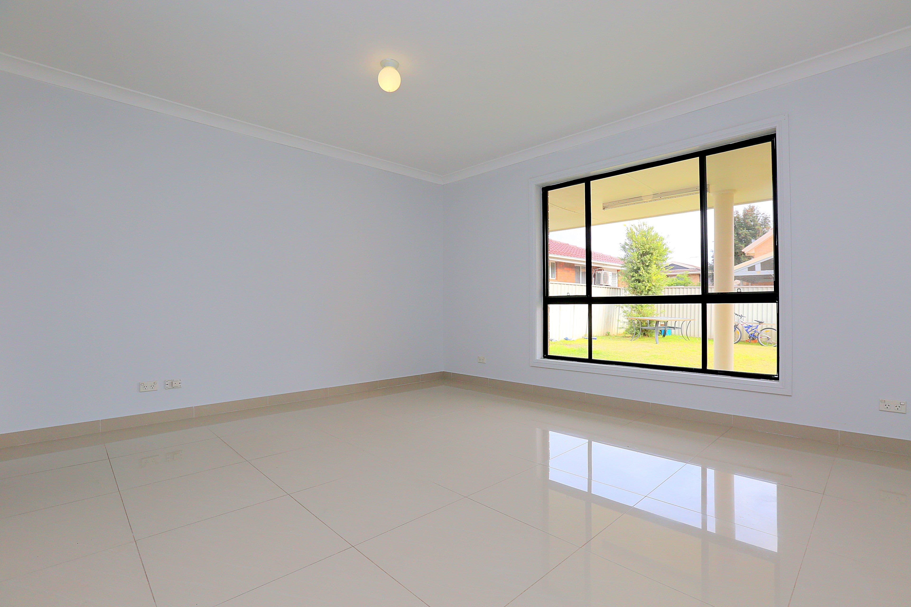 19 Balmoral Crescent, Georges Hall NSW 2198, Georges Hall - Thumbnail 4
