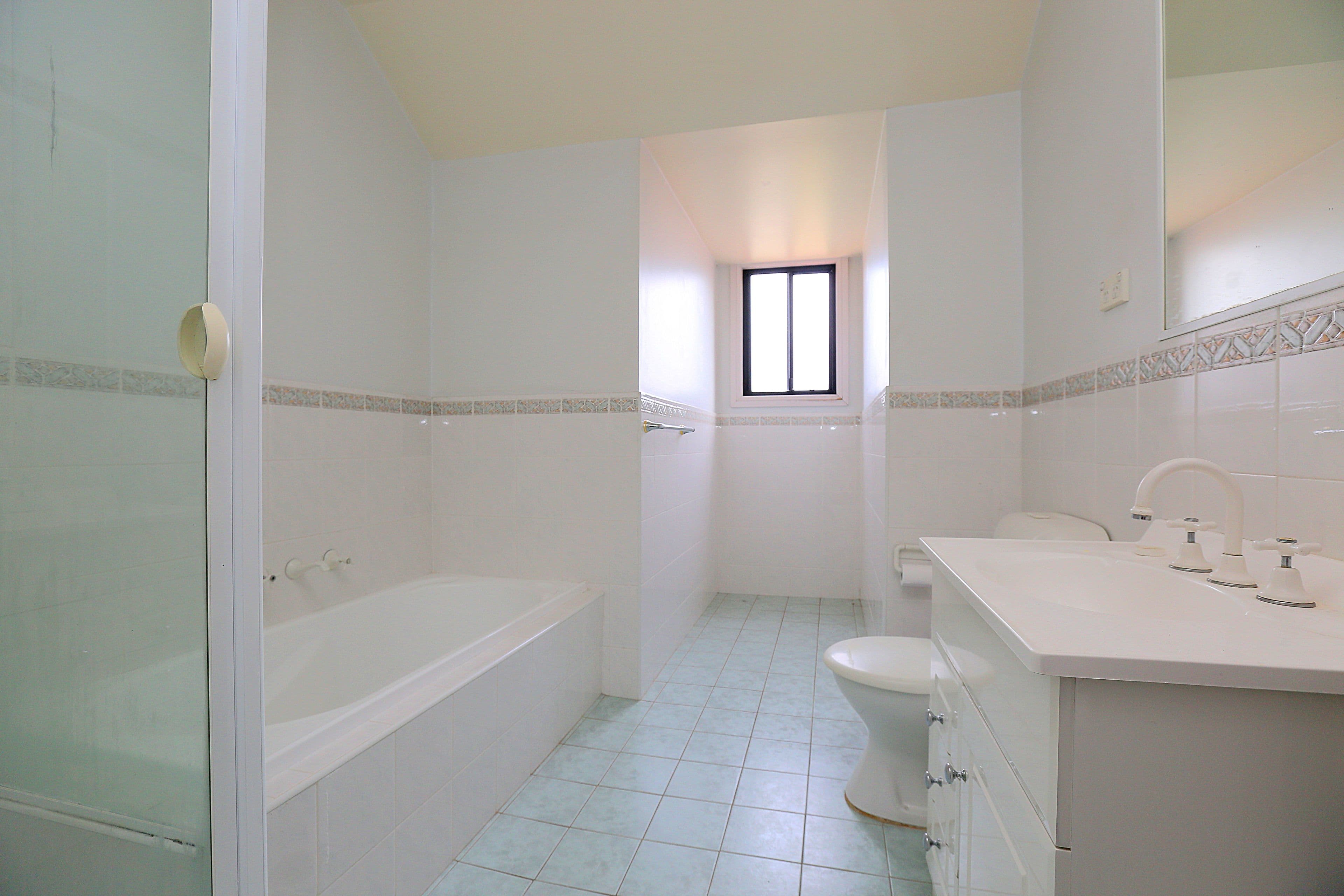 19 Balmoral Crescent, Georges Hall NSW 2198, Georges Hall - Thumbnail 7