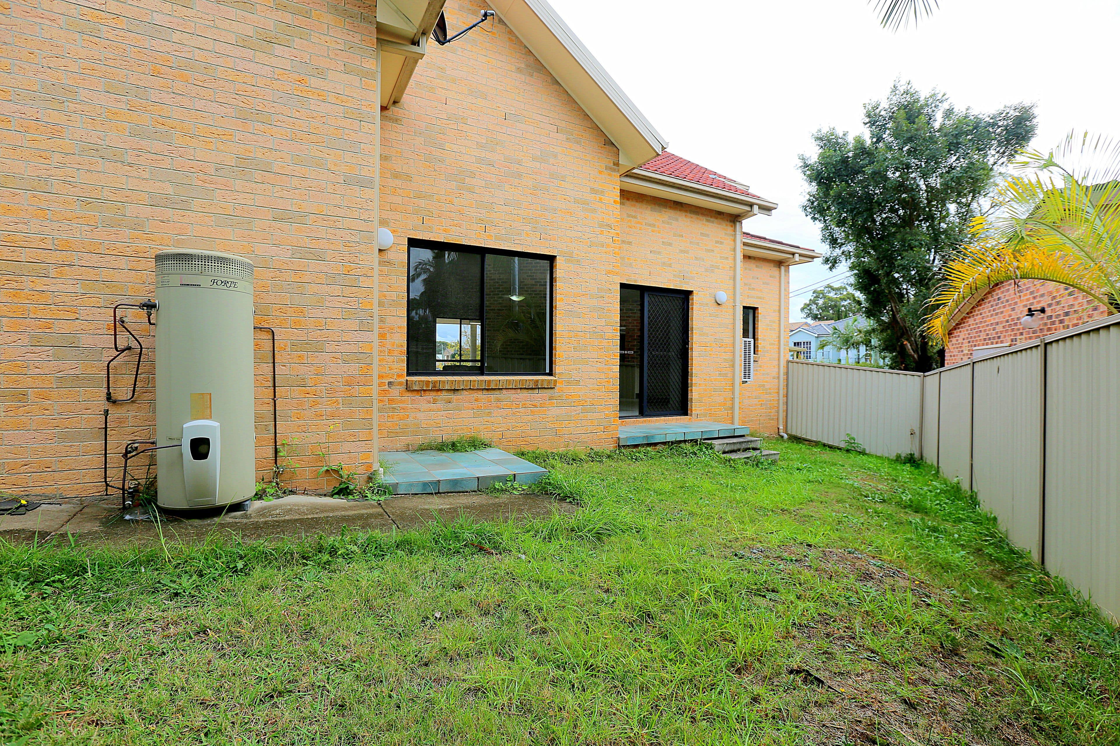 19 Balmoral Crescent, Georges Hall NSW 2198, Georges Hall - Thumbnail 8