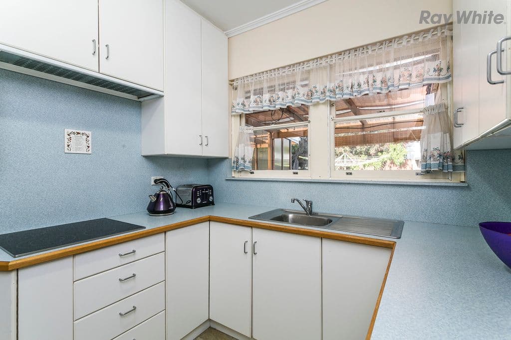 8 The Parkway, STURT SA 5047, Sturt - Thumbnail 4