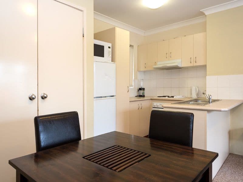 11 'Chapala Apartments' Owens Lane, Southport QLD 4215, Southport - Thumbnail 3