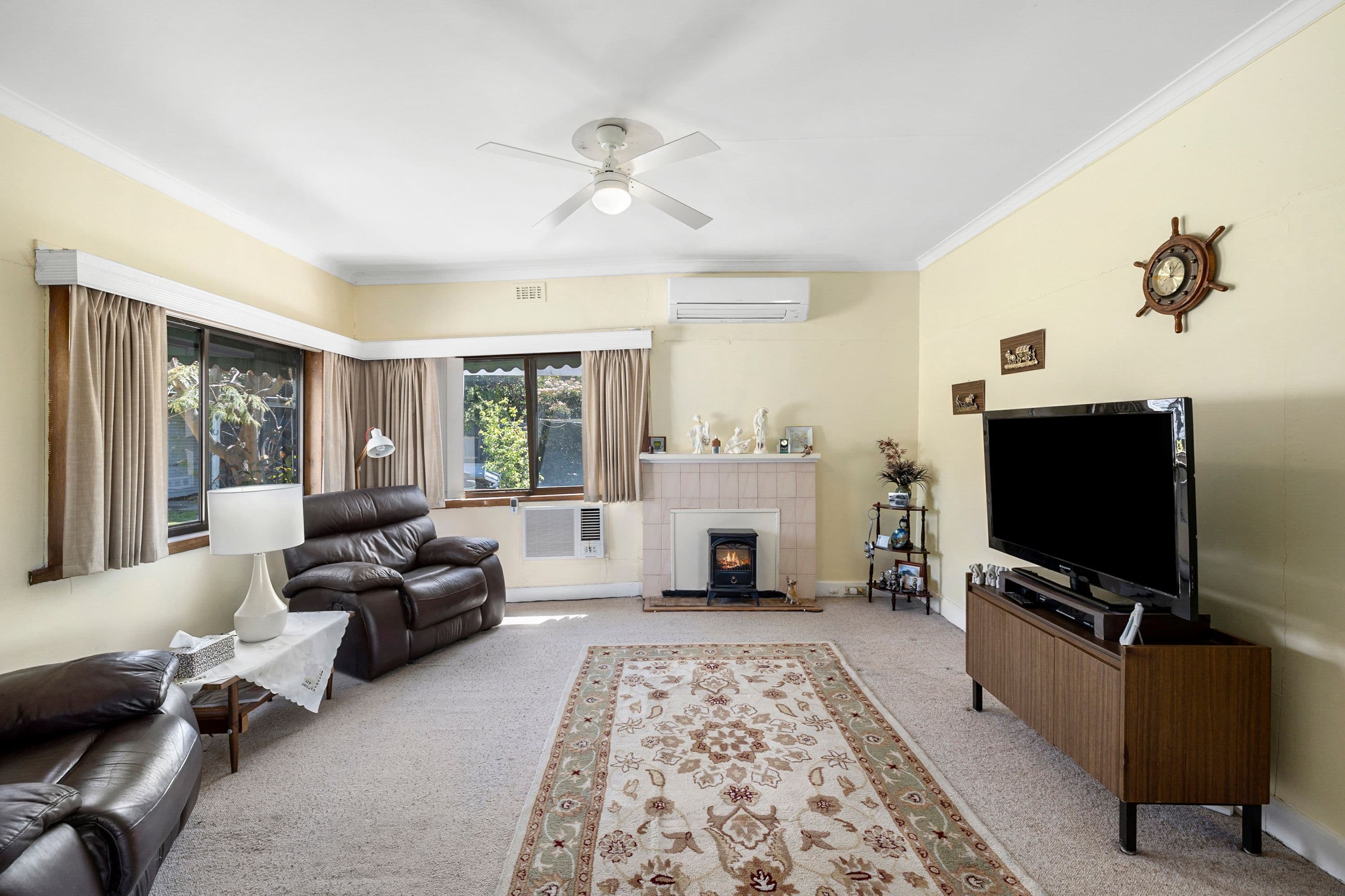 2 Hewitt Street, Ararat VIC 3377, Ararat - Thumbnail 2