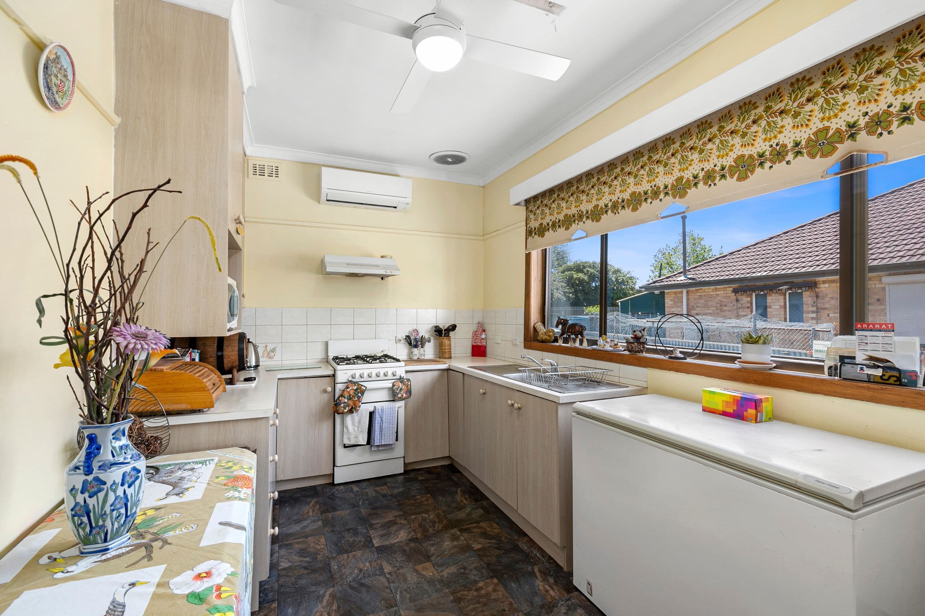 2 Hewitt Street, Ararat VIC 3377, Ararat - Thumbnail 3
