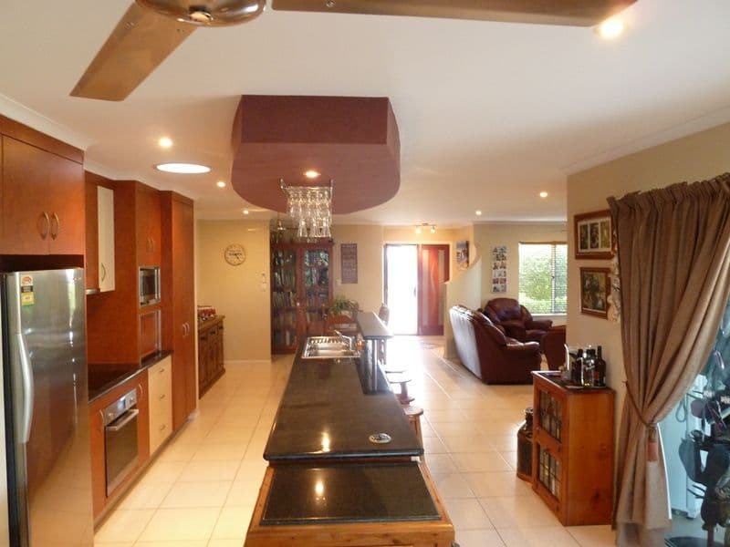 7 Cutfield Street, GLENELLA QLD 4740, Glenella - Thumbnail 2