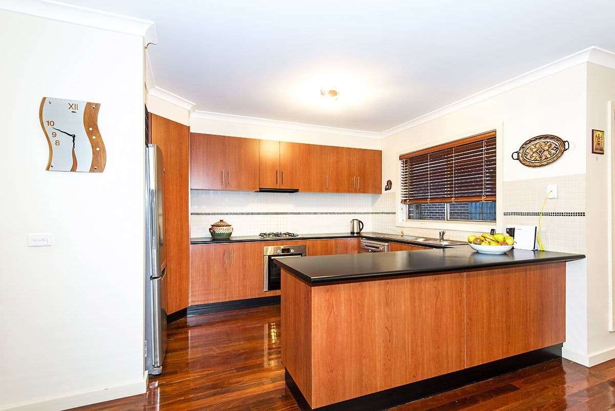6 Thrush Street, South Morang VIC 3752, South Morang - Thumbnail 3
