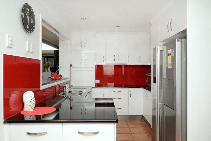 37 Cabarita Crescent, GLENVALE QLD 4350, Glenvale - Thumbnail 2