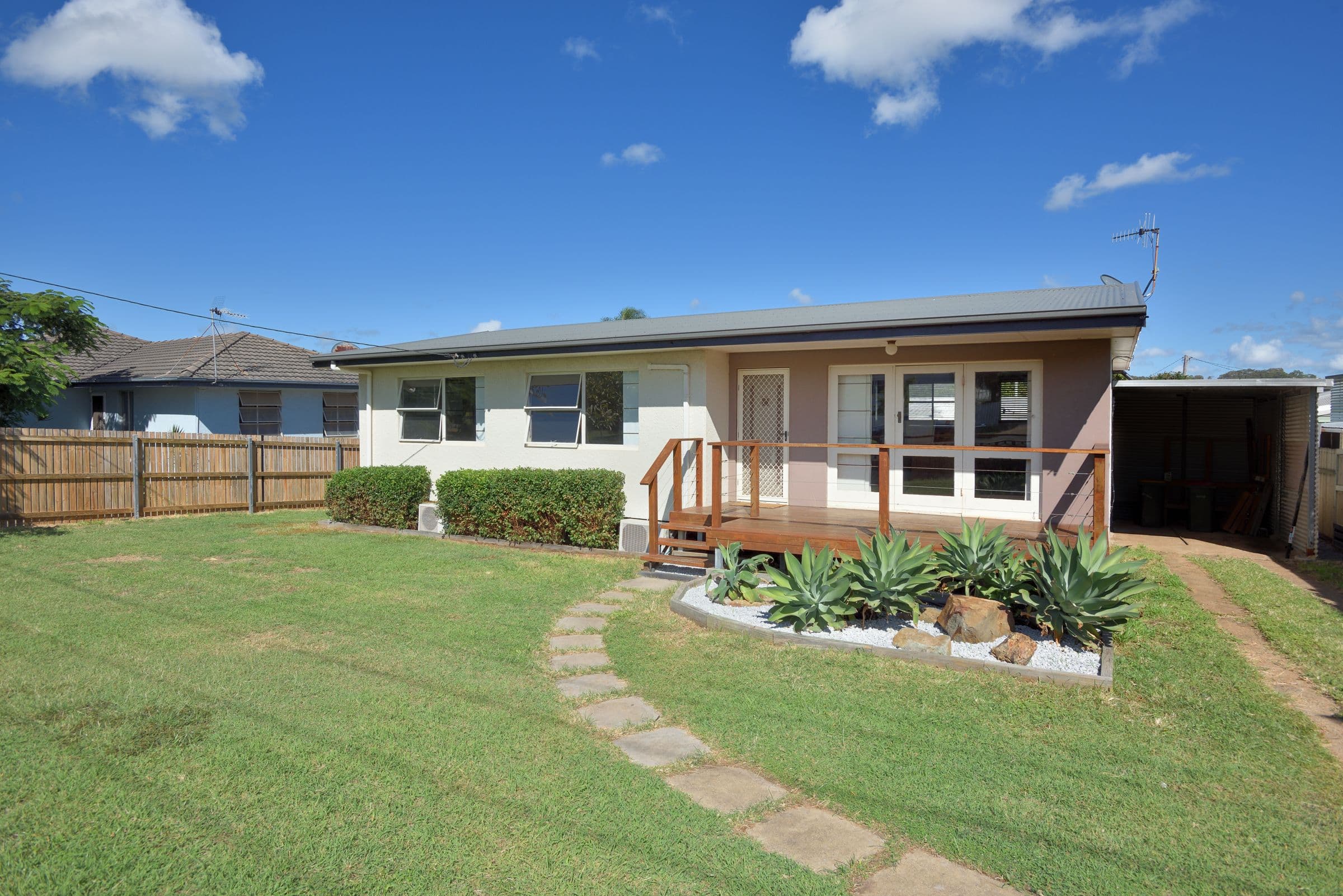 35 Sutton Street, Barney Point QLD 4680, Barney Point - Thumbnail 2