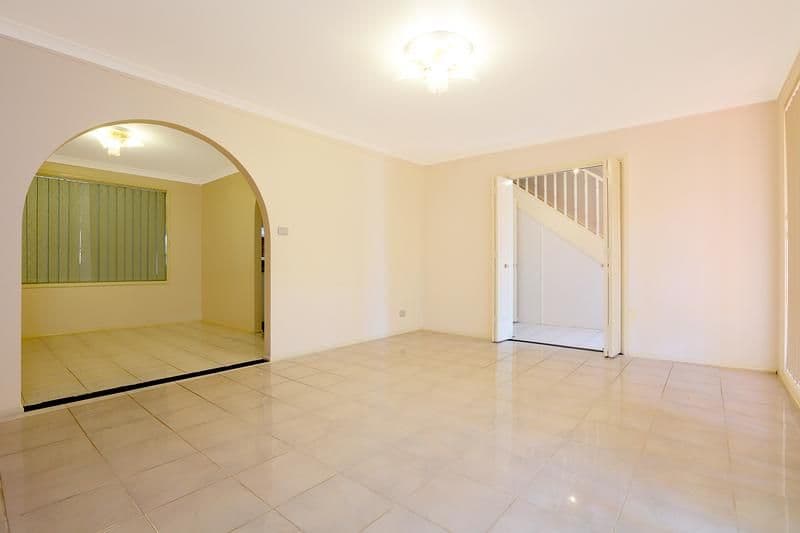 156 Carmichael Drive, WEST HOXTON NSW 2171, West Hoxton - Thumbnail 2