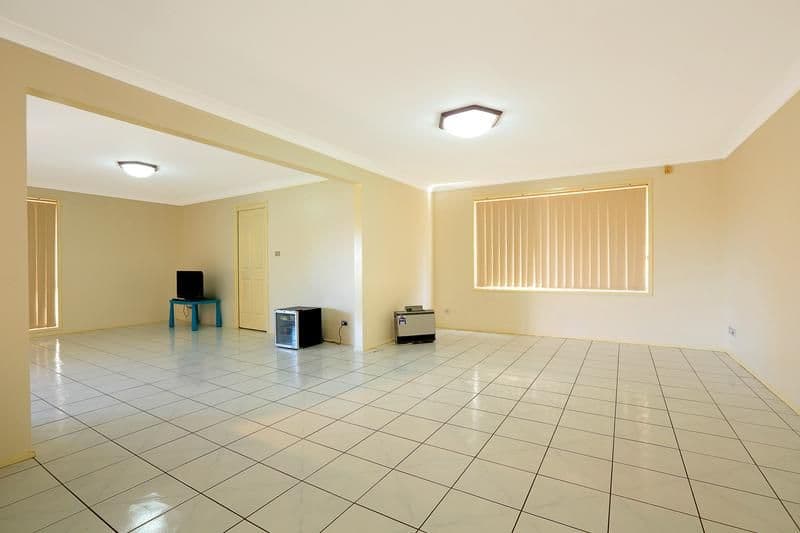 156 Carmichael Drive, WEST HOXTON NSW 2171, West Hoxton - Thumbnail 4