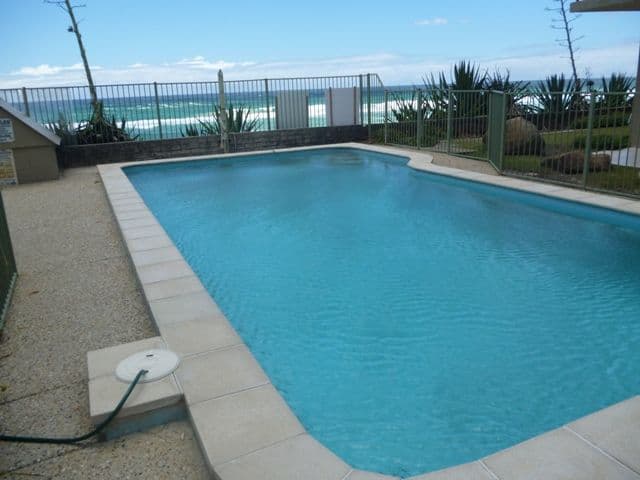2 Heron Avenue, MERMAID BEACH QLD 4218, Mermaid Beach - Thumbnail 2