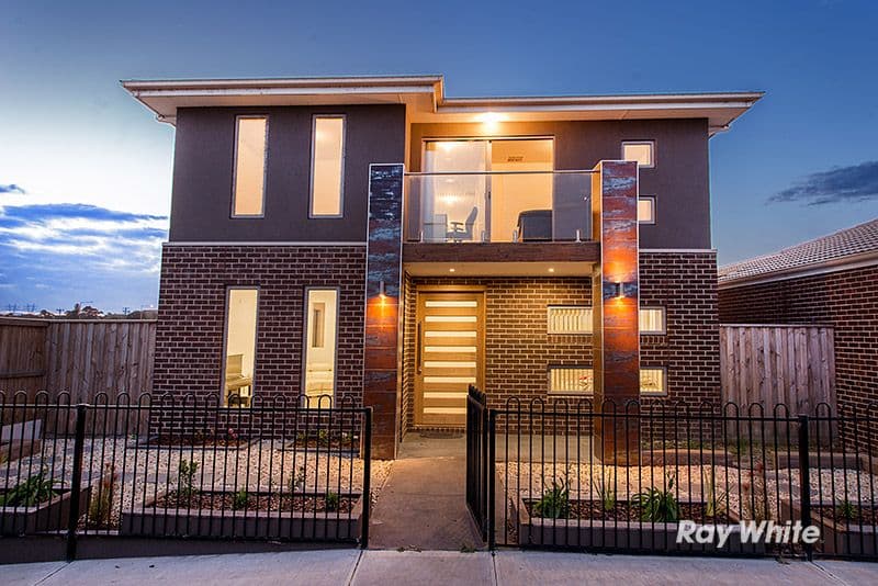 11 Coberley Way, Cranbourne North VIC 3977, Cranbourne North - Image 1
