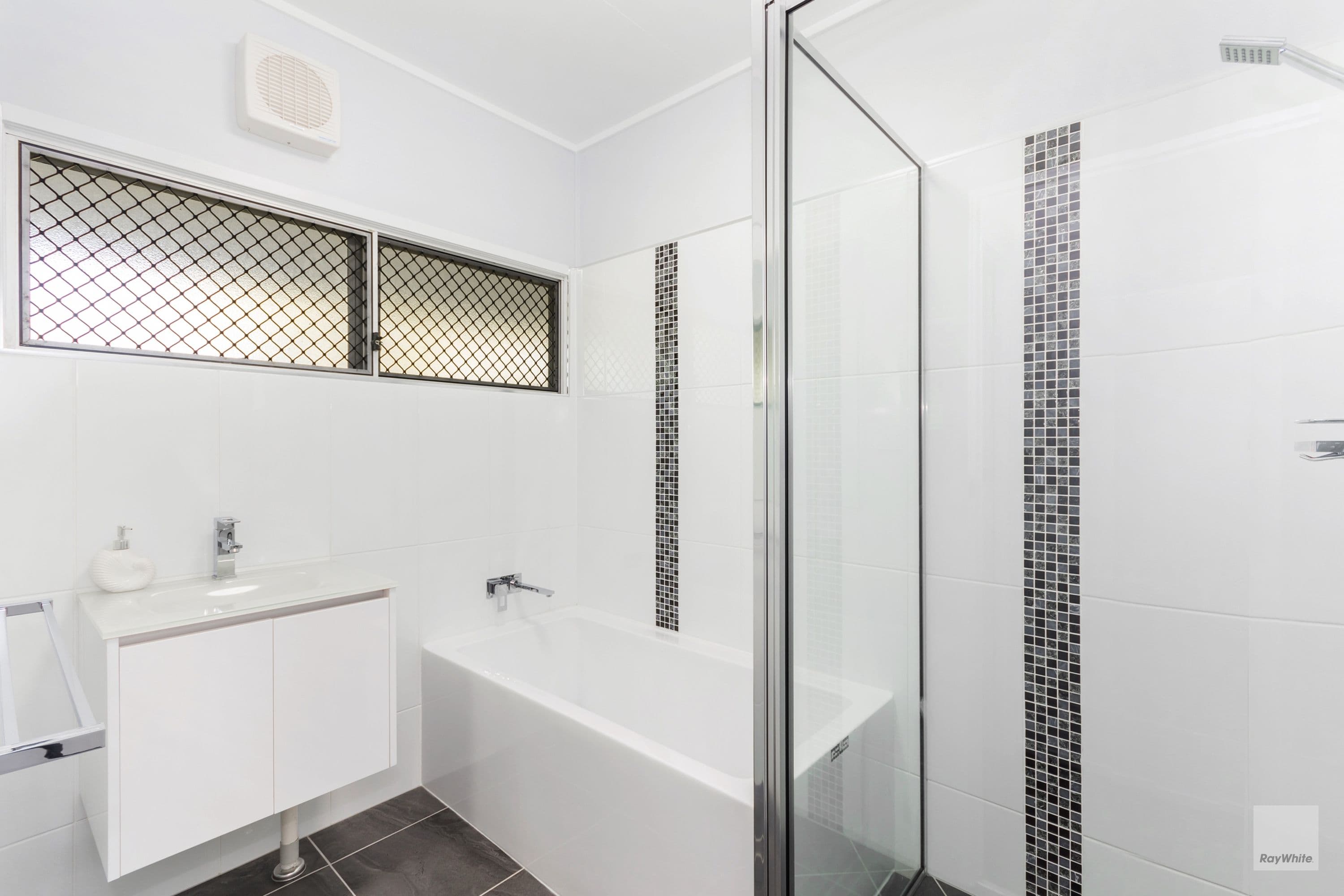 1 Phillips Street, Bluewater QLD 4818, Bluewater - Thumbnail 8