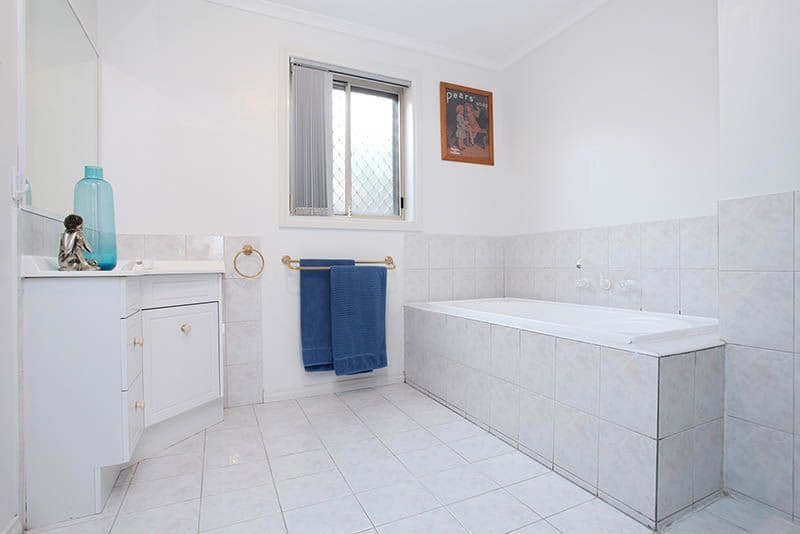 47 Catherine Drive, HILLSIDE VIC 3037, Hillside - Thumbnail 3