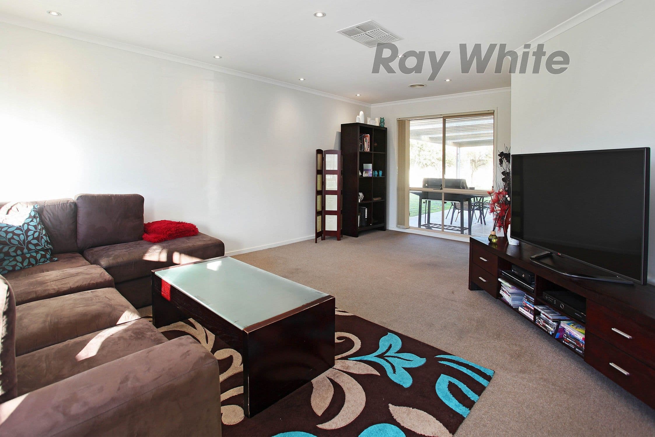 6 Trieste Way, Point Cook VIC 3030, Point Cook - Thumbnail 2