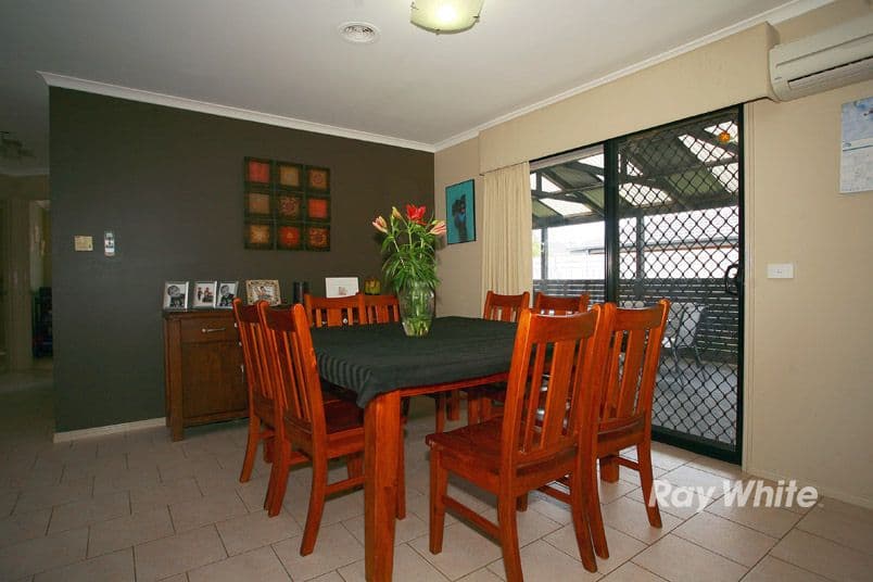 6 Chatham Close, CRANBOURNE EAST VIC 3977, Cranbourne East - Thumbnail 5