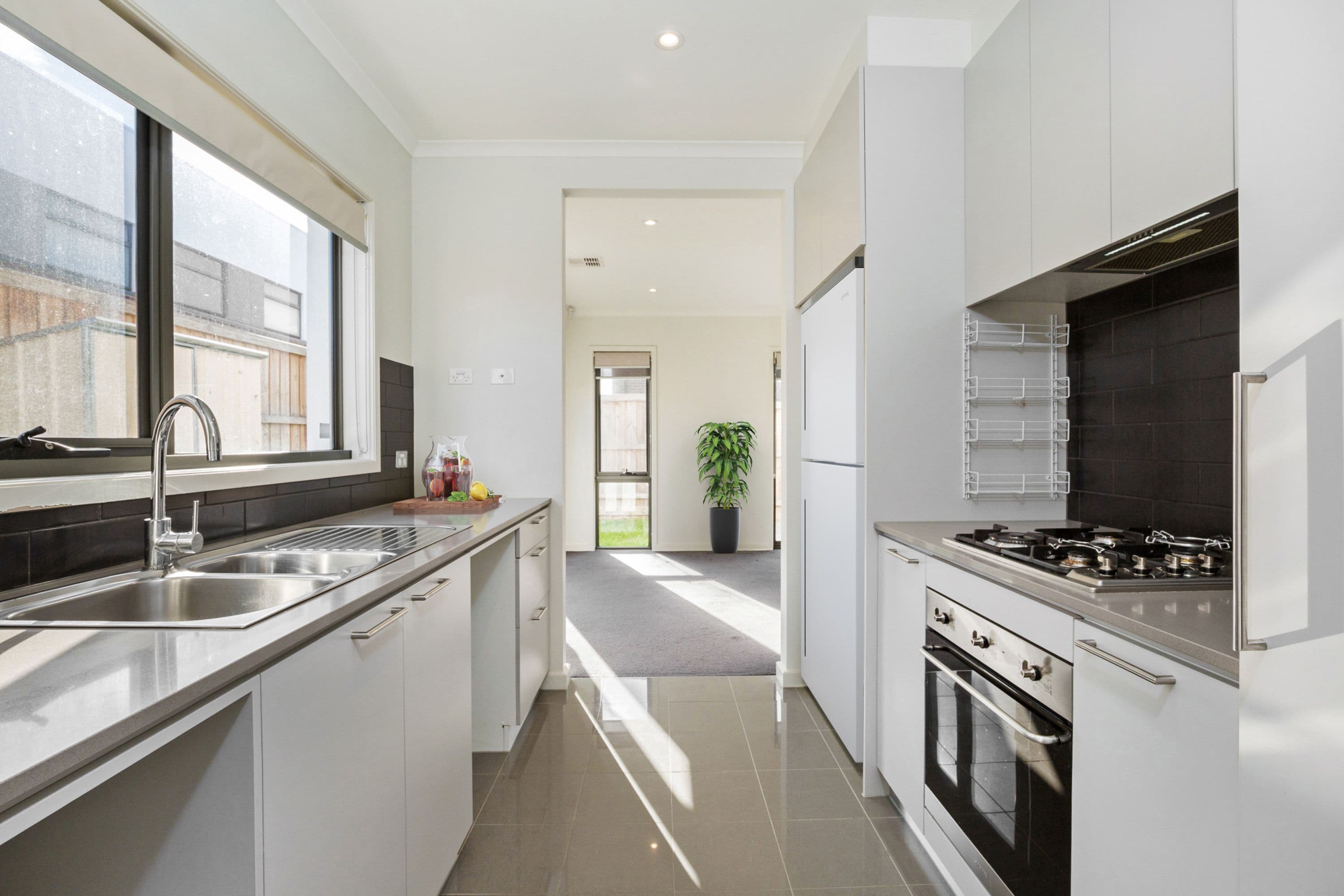 30 Beachwood Drive, Wantirna South VIC 3152, Wantirna South - Thumbnail 3