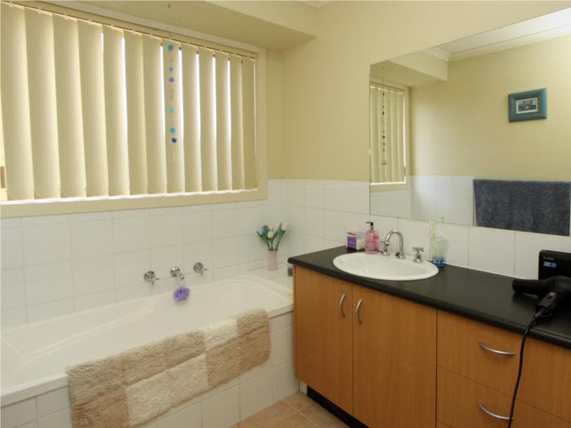 2/10 Strang Street, Hoppers Crossing - Thumbnail 7