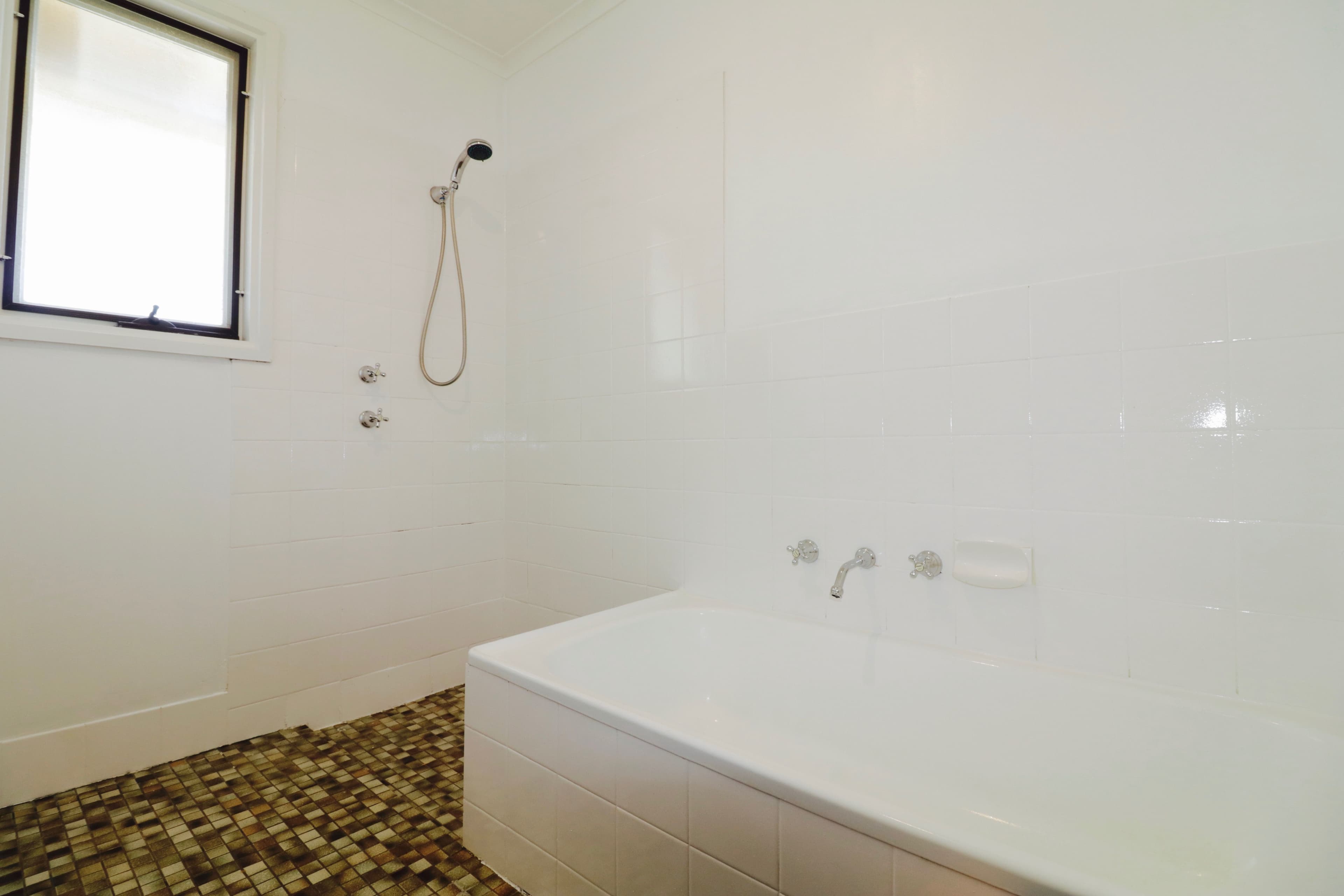 590 Brodie Road, Huntfield Heights SA 5163, Huntfield Heights - Thumbnail 4