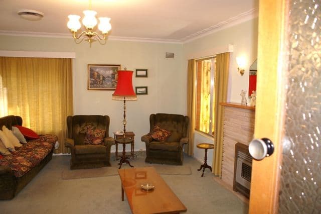 21  Rowan Street, ORANGE NSW 2800, Orange - Thumbnail 2
