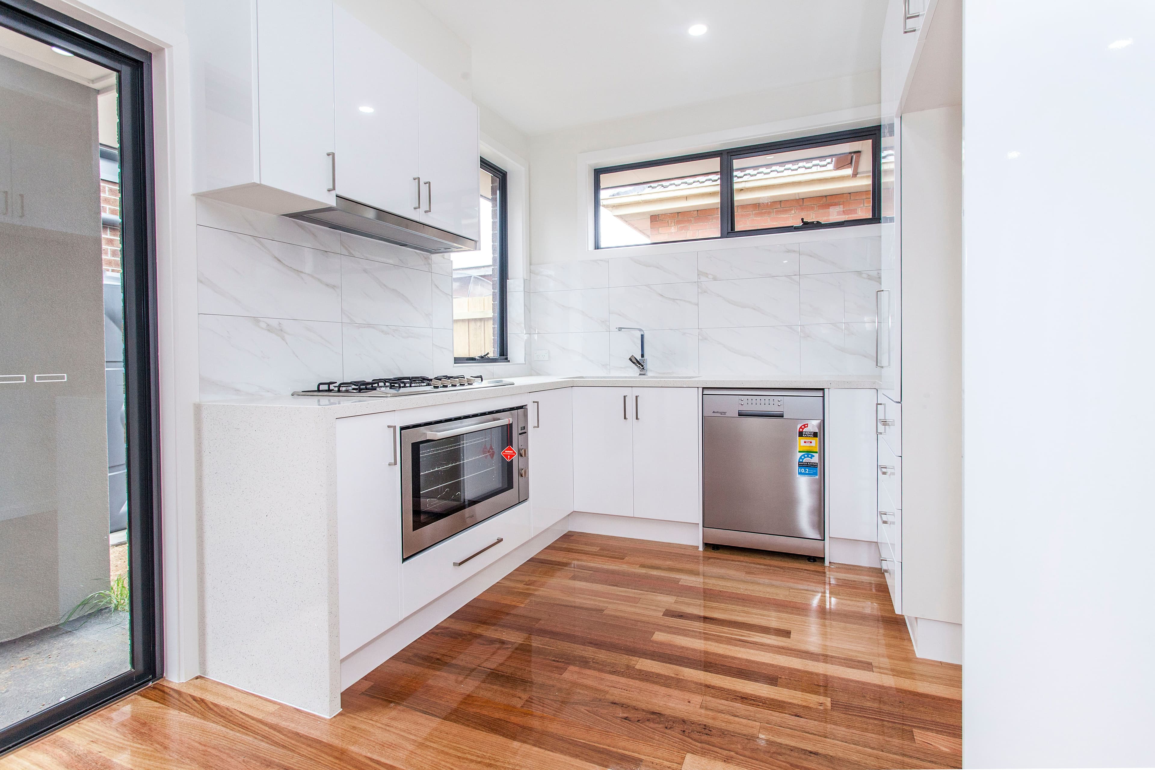 39 Wordsworth Avenue, Clayton South VIC 3169, Clayton South - Thumbnail 2