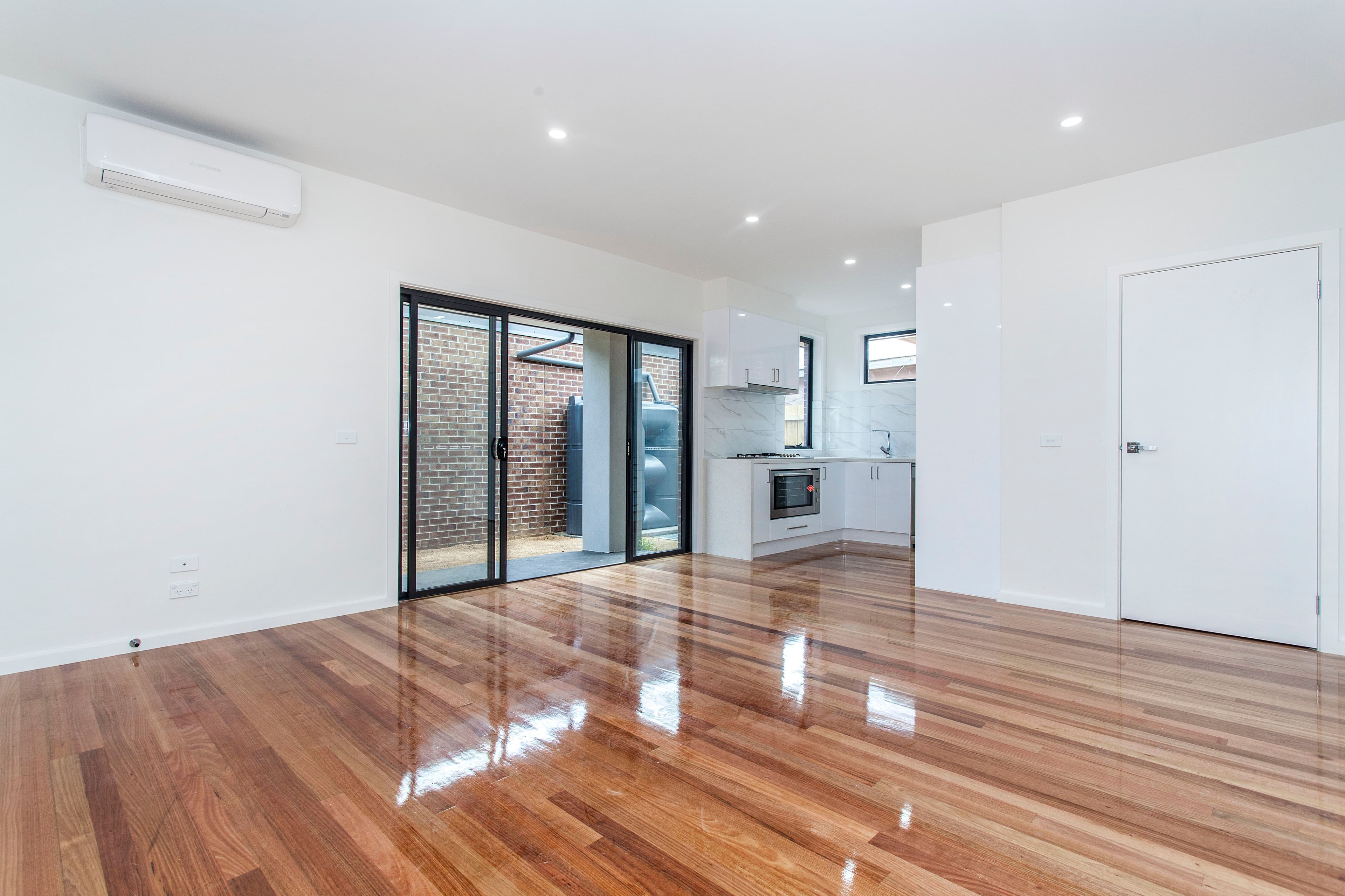 39 Wordsworth Avenue, Clayton South VIC 3169, Clayton South - Thumbnail 3