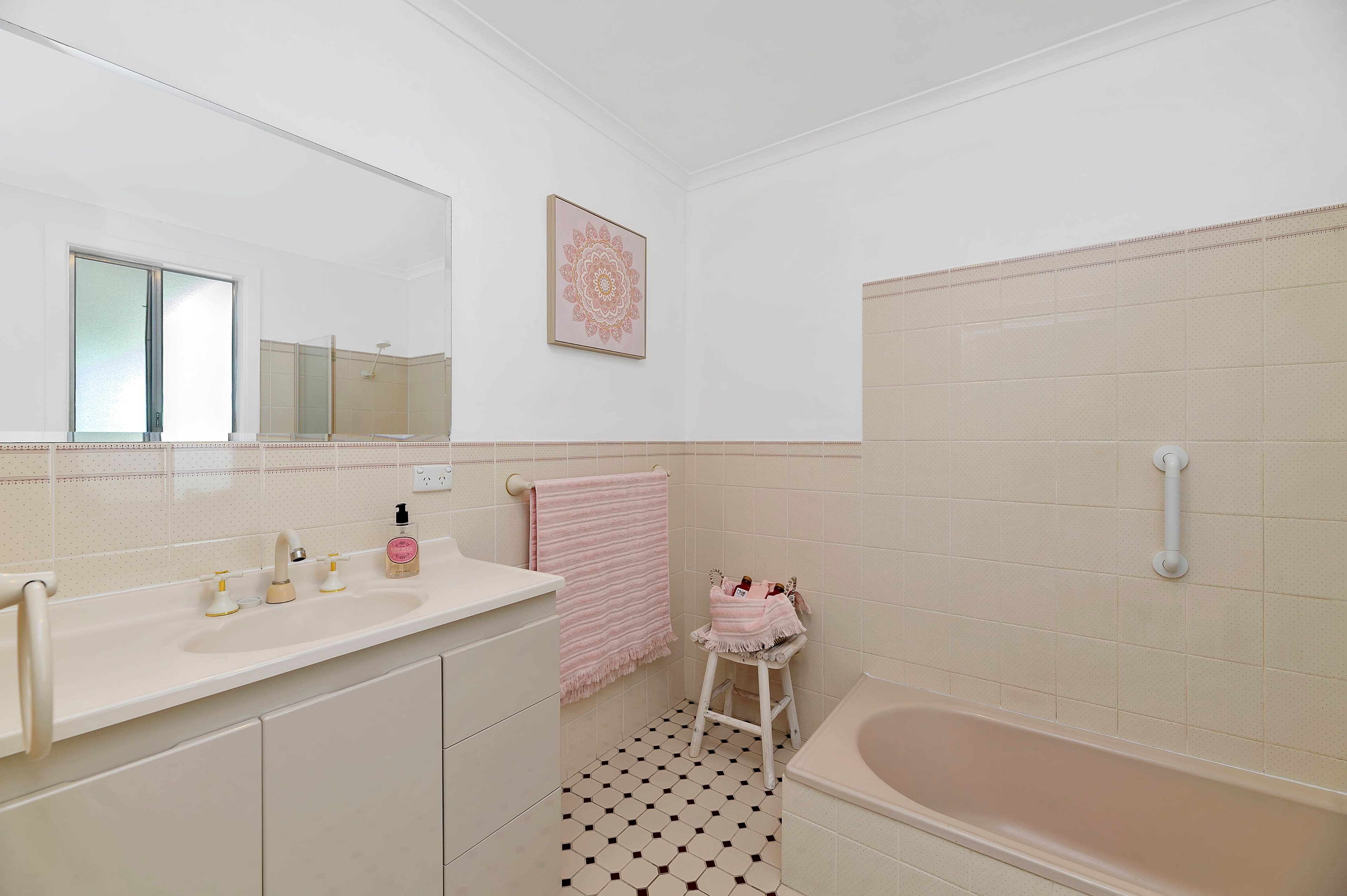 44 Gilmore Place, Queanbeyan NSW 2620, Queanbeyan West - Thumbnail 5