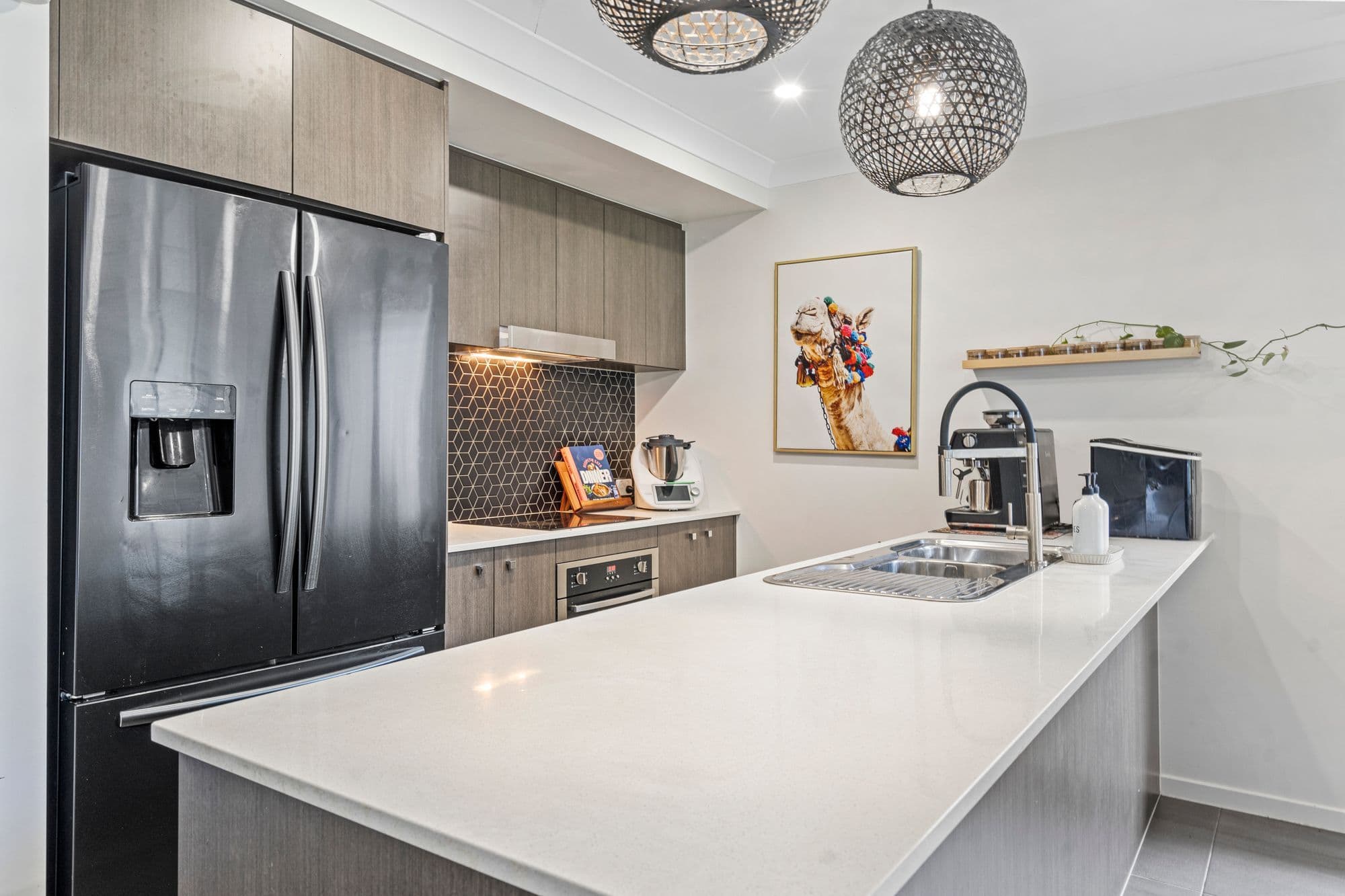 8 Samford Drive, Holmview QLD 4207, Holmview - Thumbnail 2