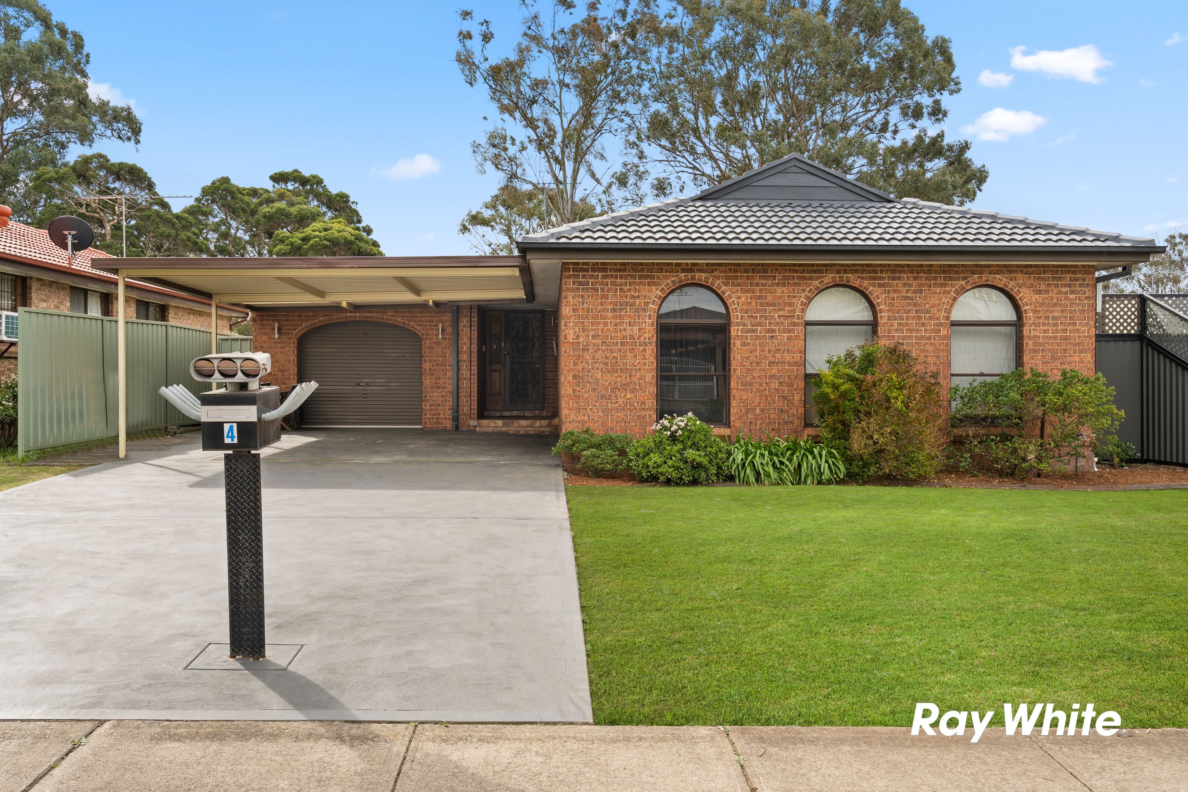 4 Hoyle Drive, Dean Park NSW 2761, Dean Park - Image 1