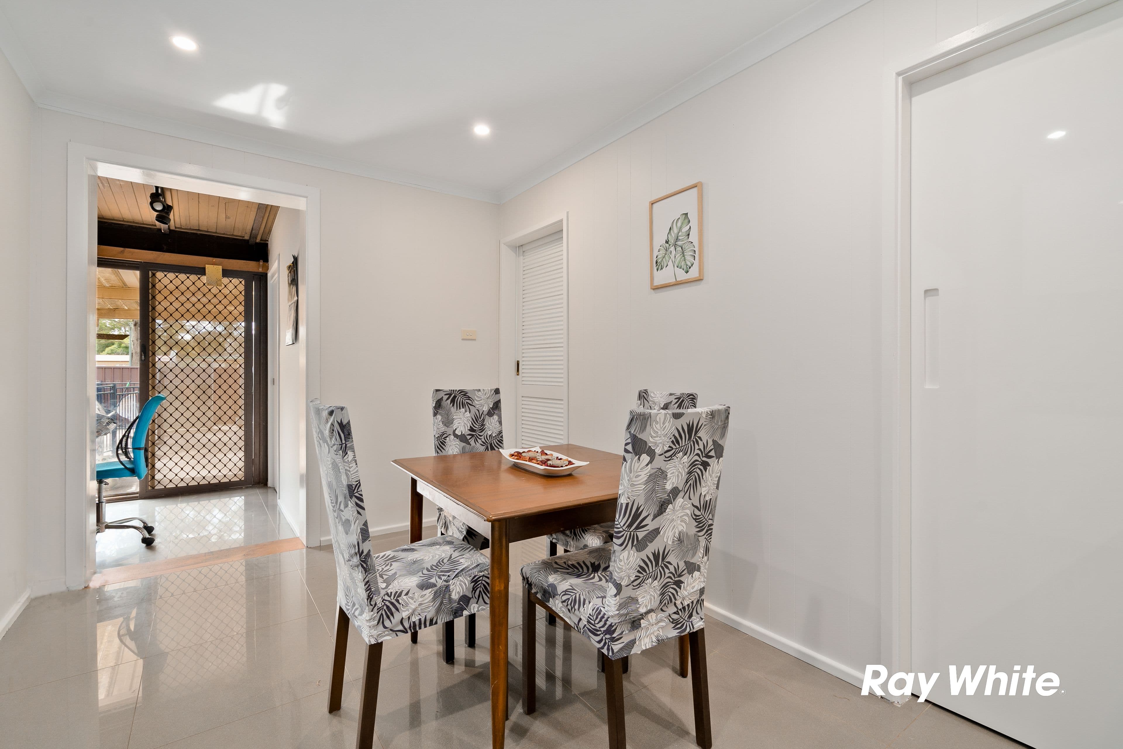 4 Hoyle Drive, Dean Park NSW 2761, Dean Park - Thumbnail 4