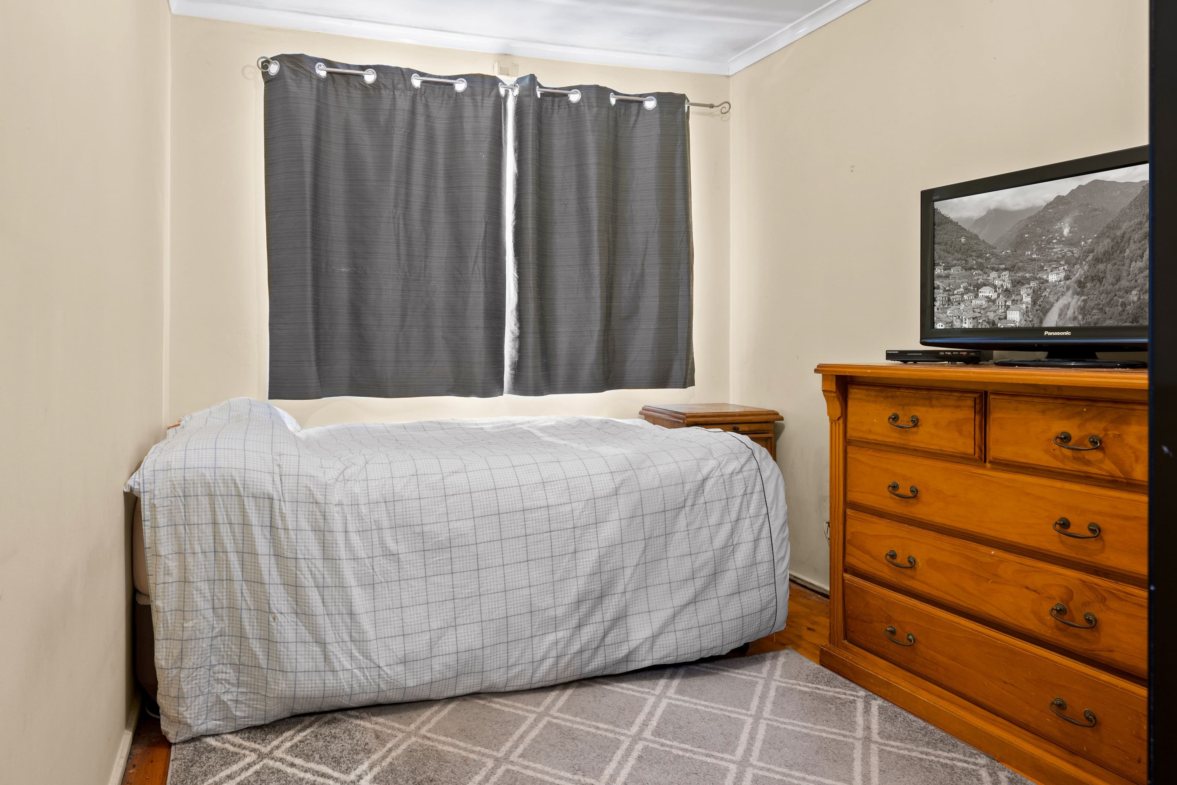 56 Canterbury Road, Glenfield NSW 2167, Glenfield - Thumbnail 8