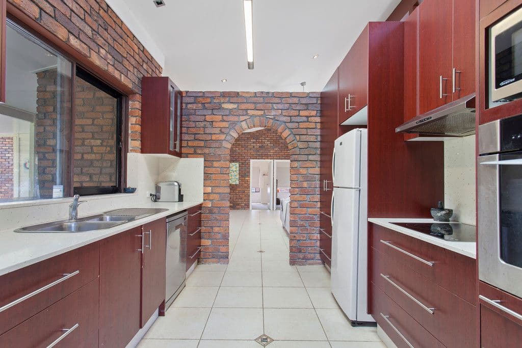 6 Birch Court, Palm Beach QLD 4221, Palm Beach - Thumbnail 6