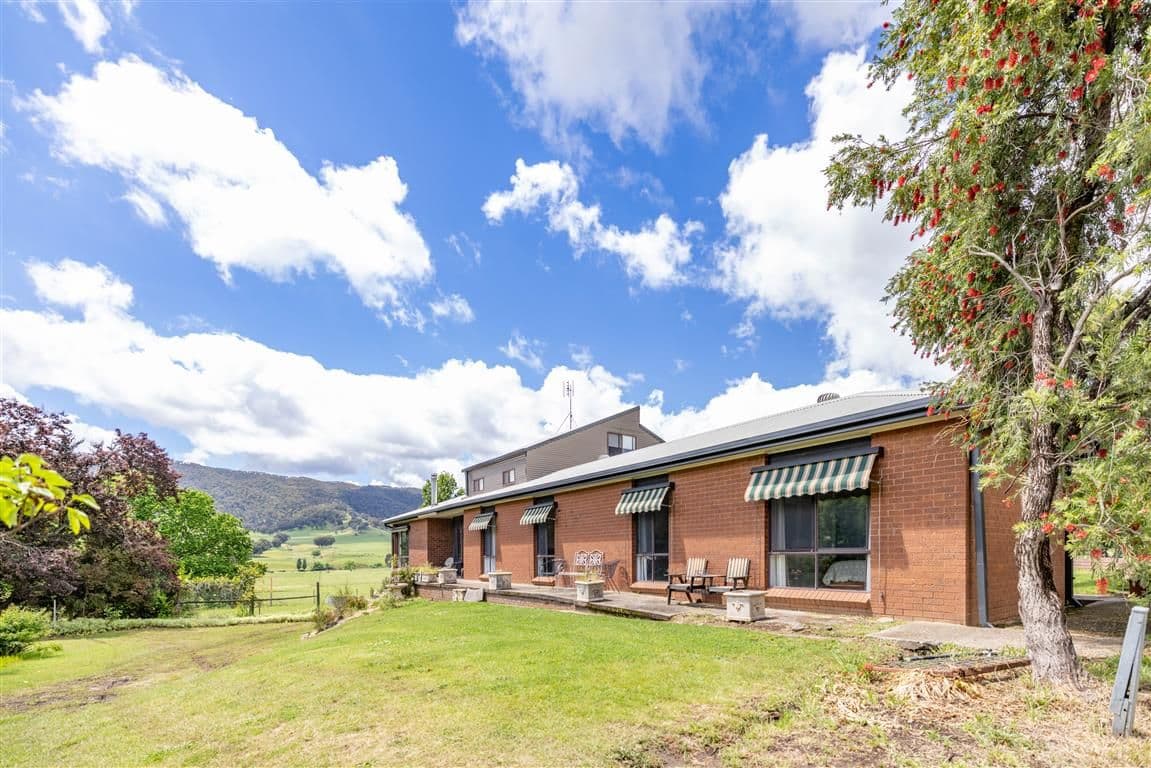 777 West Gilmore Road, Tumut NSW 2720, Gilmore - Thumbnail 2