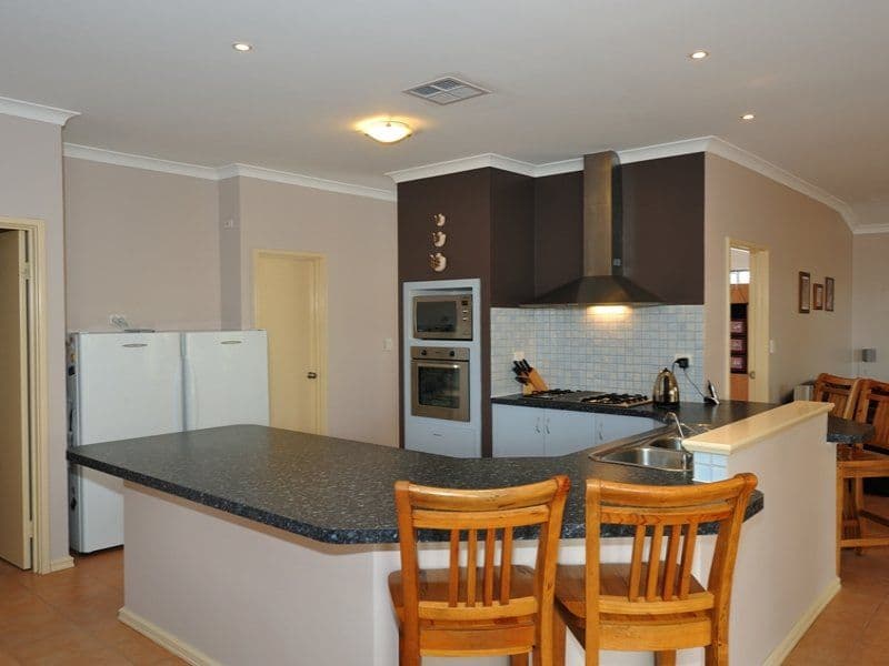 99 TRANBY Drive, BALDIVIS WA 6171, Baldivis - Thumbnail 2
