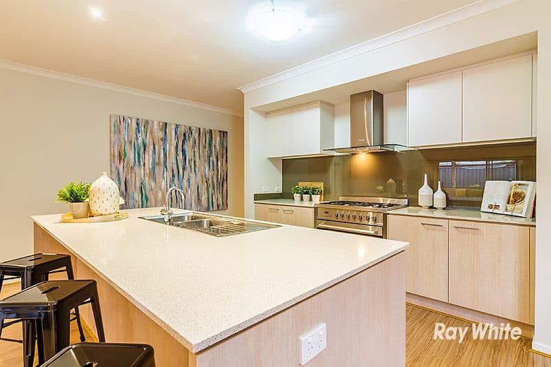 9 Taradale Street, Cranbourne North VIC 3977, Cranbourne North - Thumbnail 2