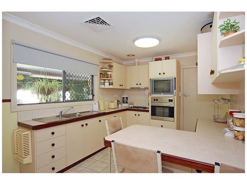 20 Finchley Crescent, BALGA WA 6061, Balga - Thumbnail 2