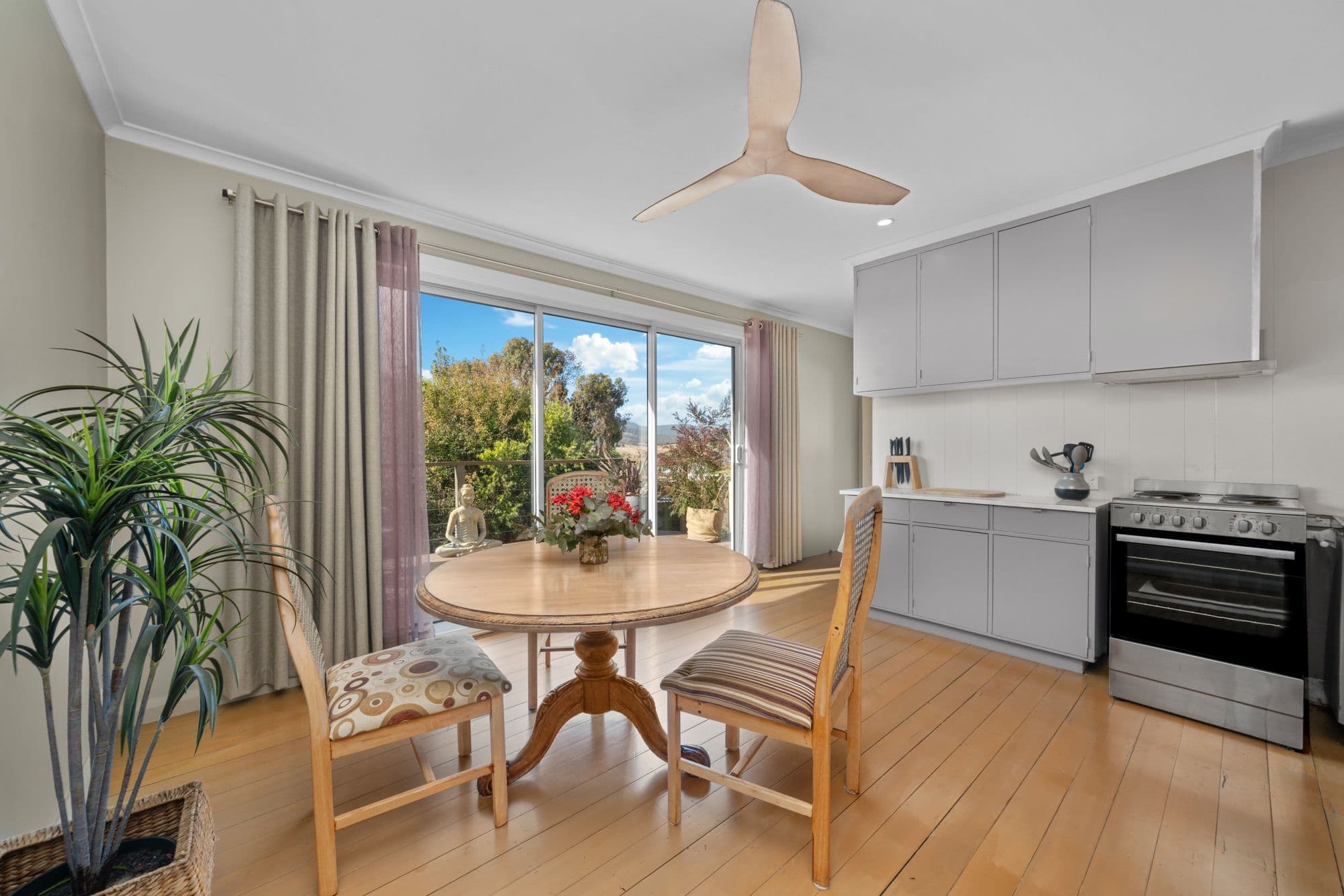 13 Rothesay Circle, Goodwood TAS 7010, Goodwood - Thumbnail 5